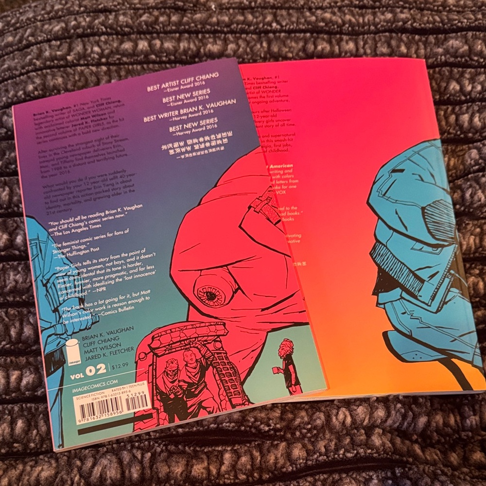Paper Girls Comic Book Set - Picture 2 of 3